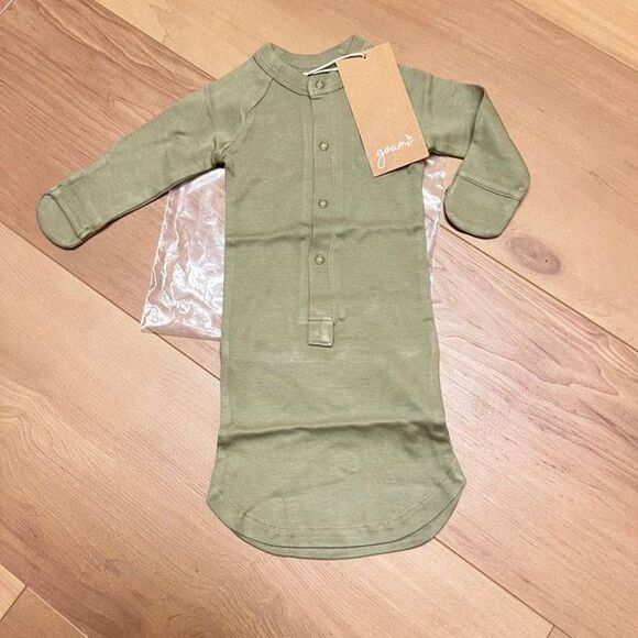 NWT Goumi Kids Artichoke Baby Gown SZ 0-3mo Snap Bamboo Sleeper Green Organic - Picture 1 of 3